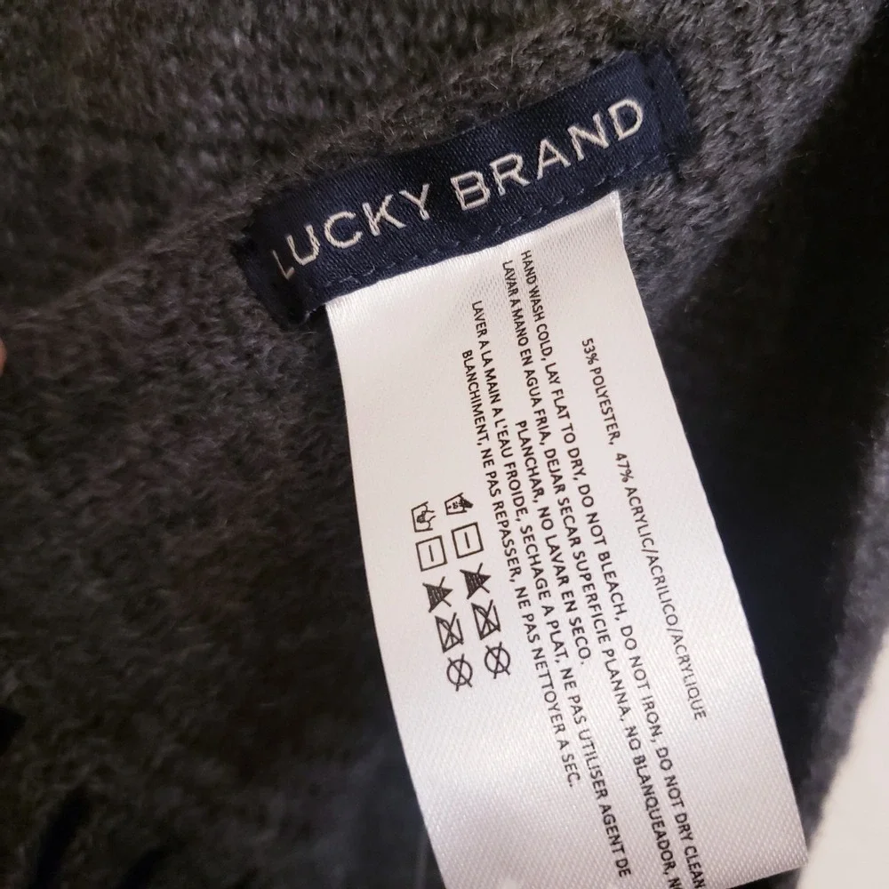 NWT Lucky Brand Charcoal Gray Oversized, Extra Long Fringe Scarf